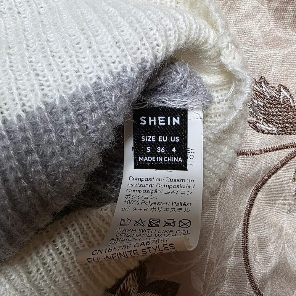Shein Women’s Striped Knit Sweater Size Small Gray White Long Sleeve Pullover - Picture 5 of 6